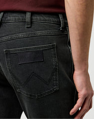 Męskie Spodnie Wrangler Larston Ash 112373031