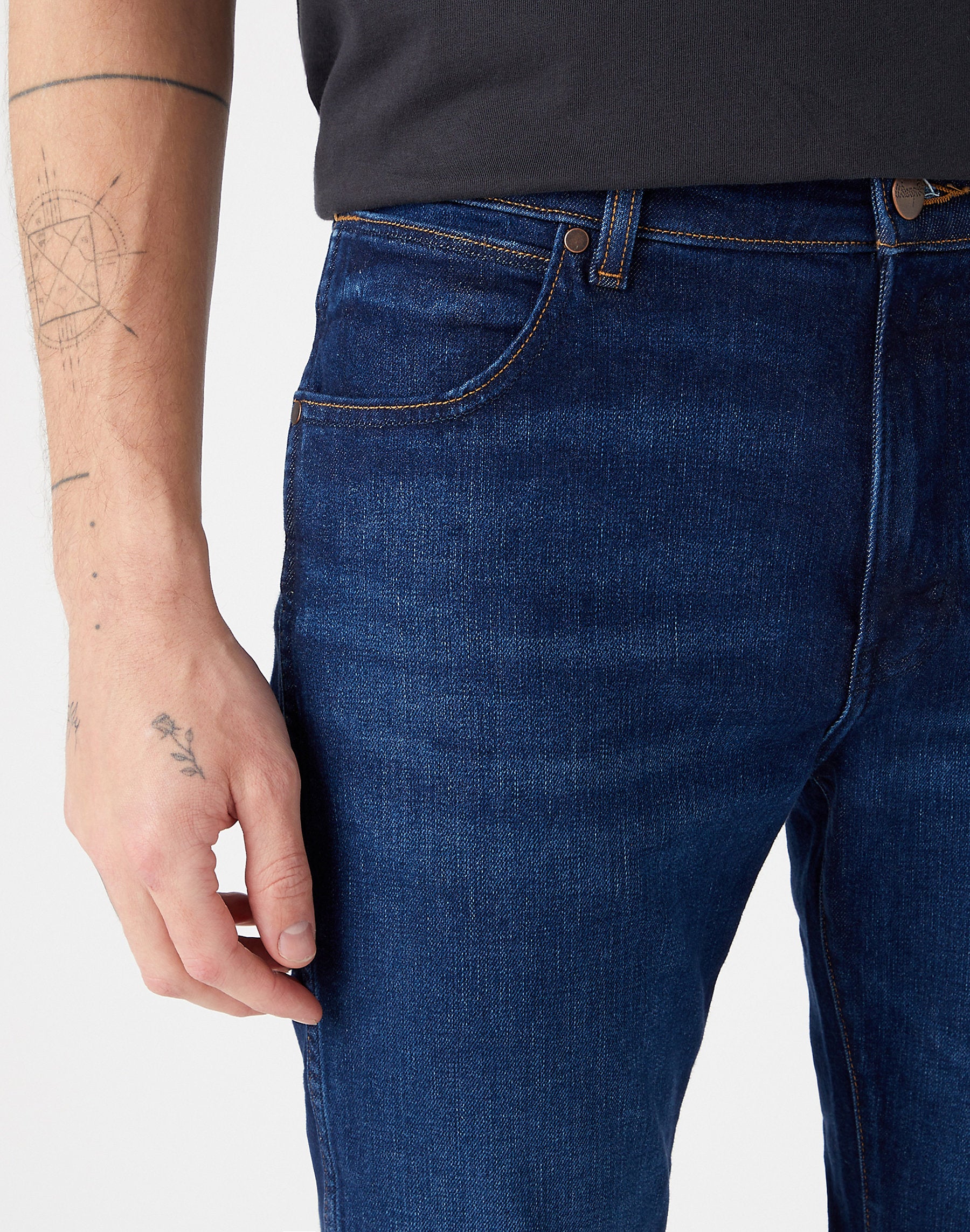 Męskie Spodnie Jeansowe Wrangler Larston Brushed Stone 112341429