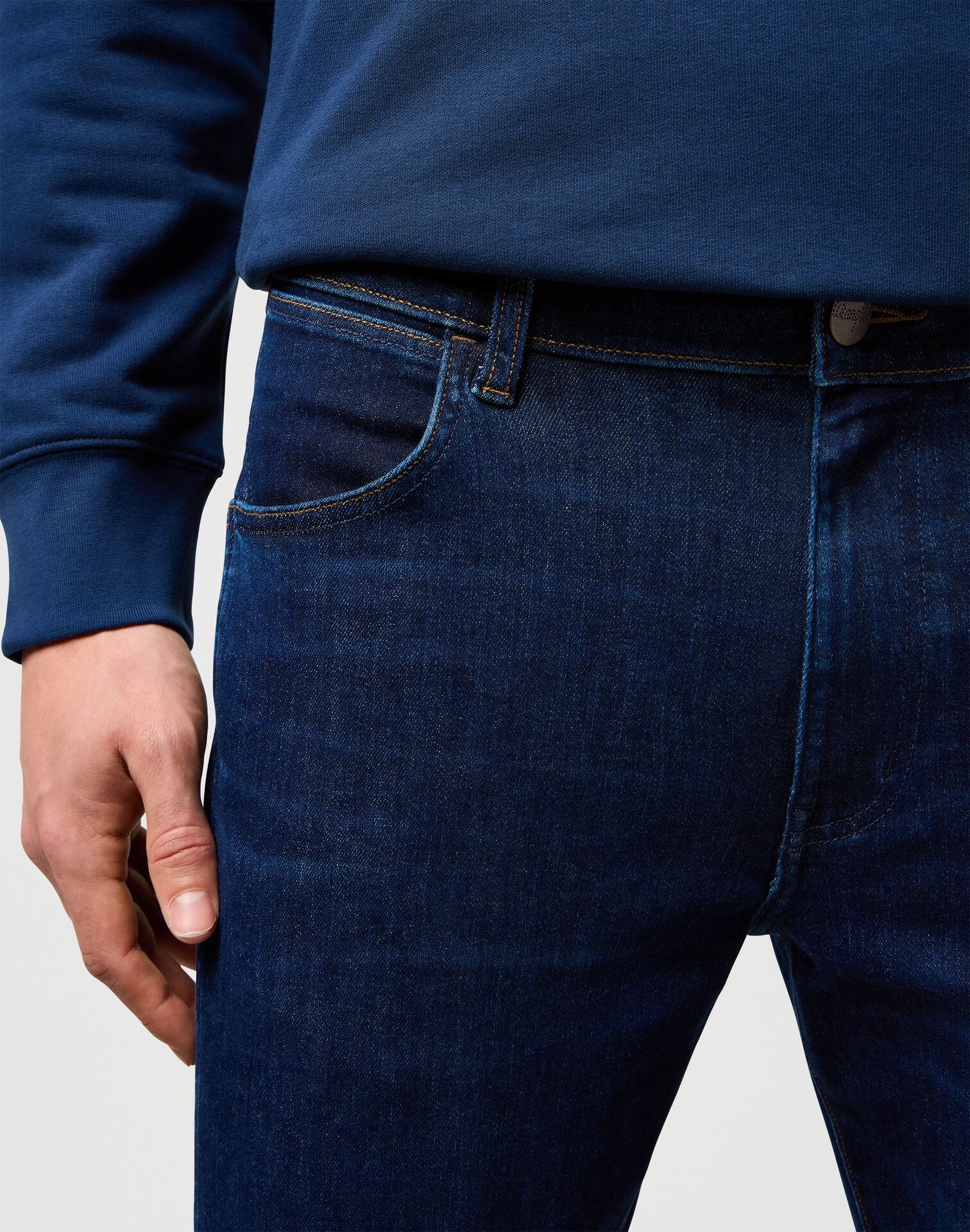 Męskie Spodnie Wrangler Larston Dark Wash 112373151