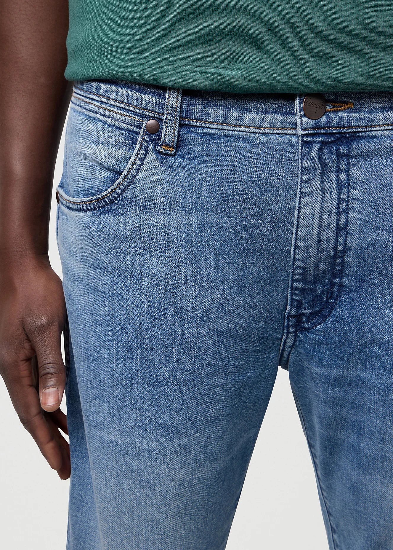 Męskie Spodnie Wrangler Larston Indigo Valley 112371026