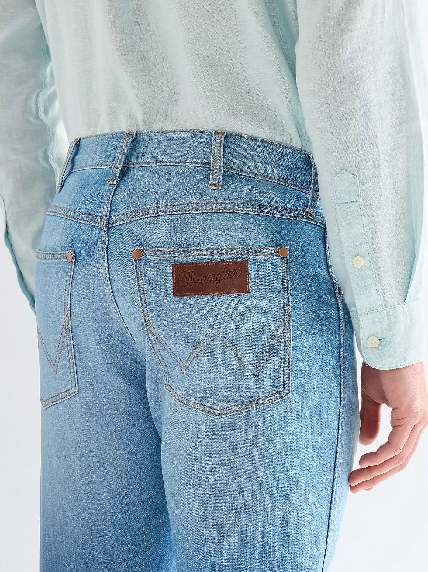 MESKIE SPODNIE WRANGLER LARSTON LIGHT WASH 112377822