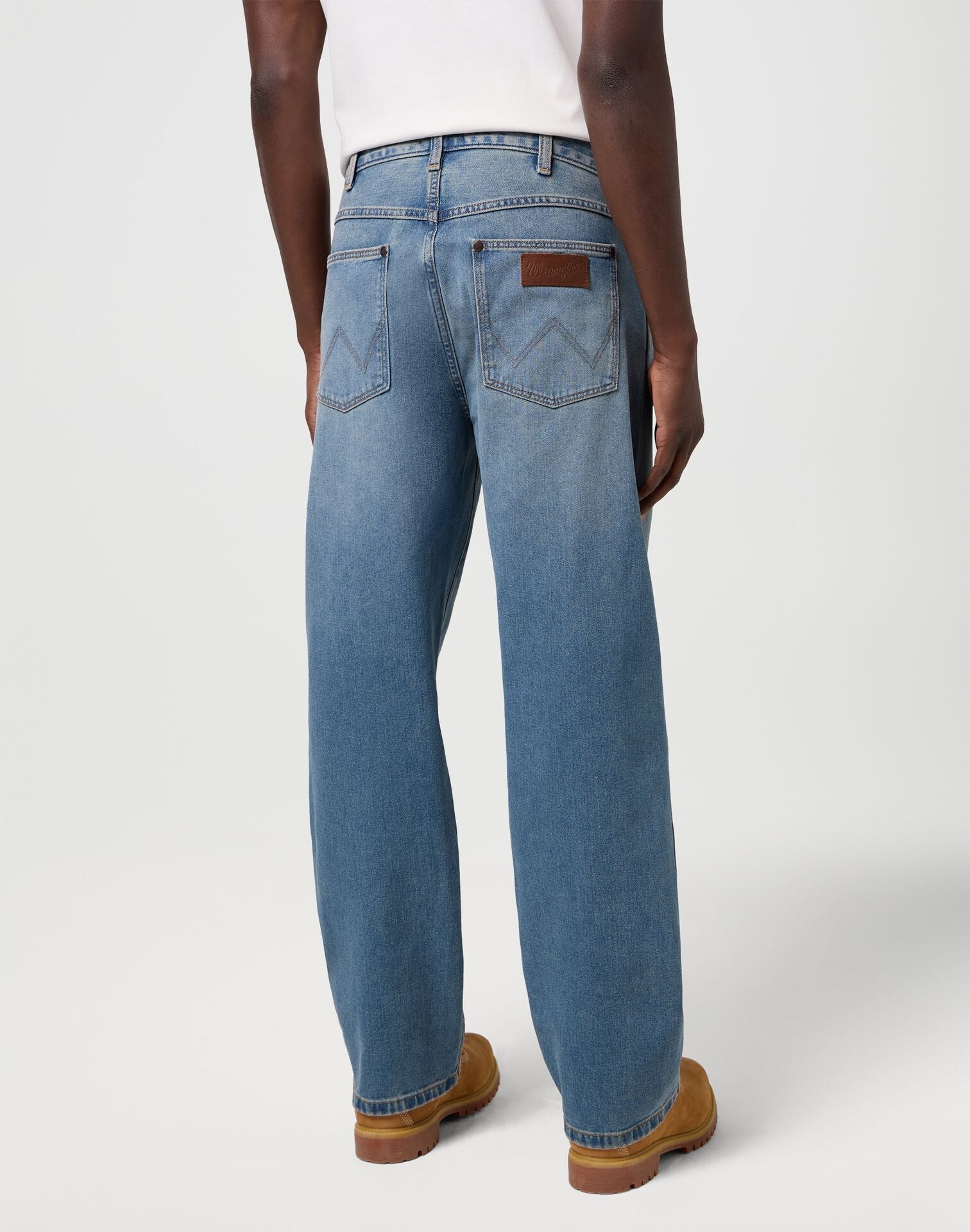 MESKIE SPODNIE WRANGLER LOOSE STRAIGHT AUTHENTIC MEDIUM 112371019