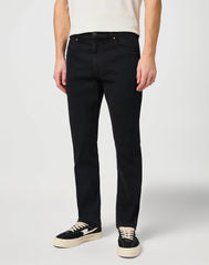 MESKIE SPODNIE WRANGLER REGULAR BLACK RINSE 112125980