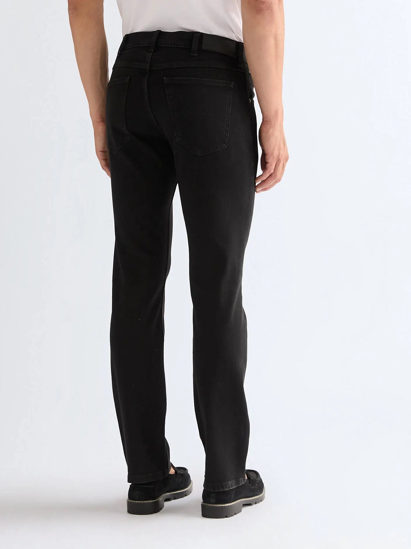 MESKIE SPODNIE WRANGLER REGULAR BLACK RINSE 112125980