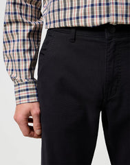 Męskie Spodnie Wrangler Regular Chino Black 112371029