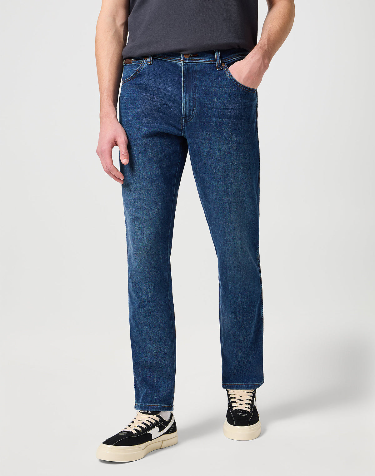 MESKIE SPODNIE WRANGLER TEXAS SLIM SILKYWAY 112145788
