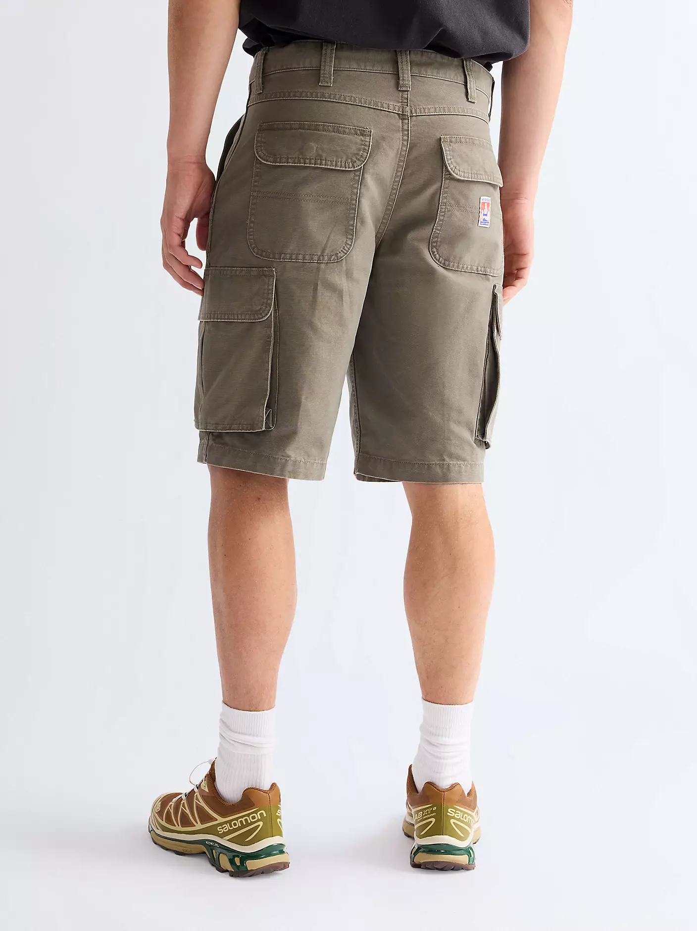 MĘSKIE SZORTY MATERIAŁOWE WRANGLER CARGO SHORTS DUSTY OLIVE 112377865