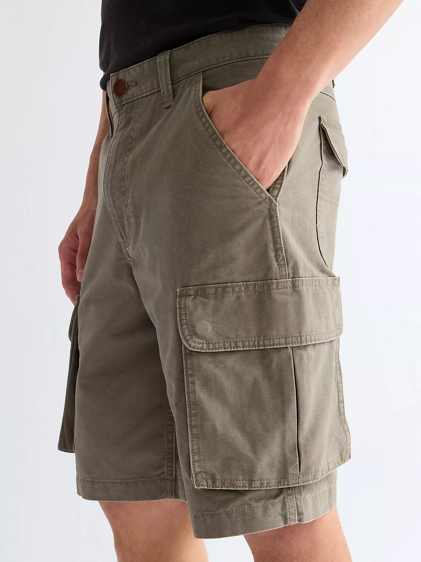 MĘSKIE SZORTY MATERIAŁOWE WRANGLER CARGO SHORTS DUSTY OLIVE 112377865
