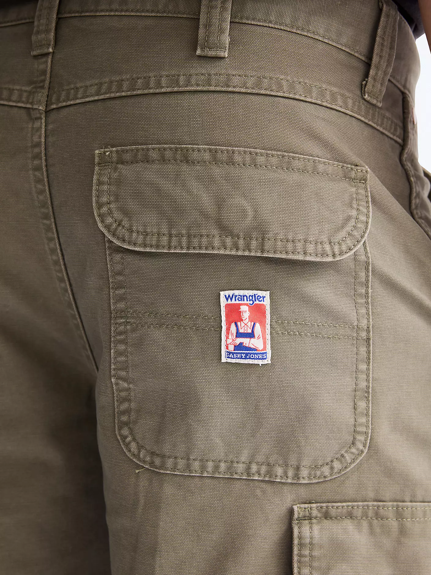 MĘSKIE SZORTY MATERIAŁOWE WRANGLER CARGO SHORTS DUSTY OLIVE 112377865