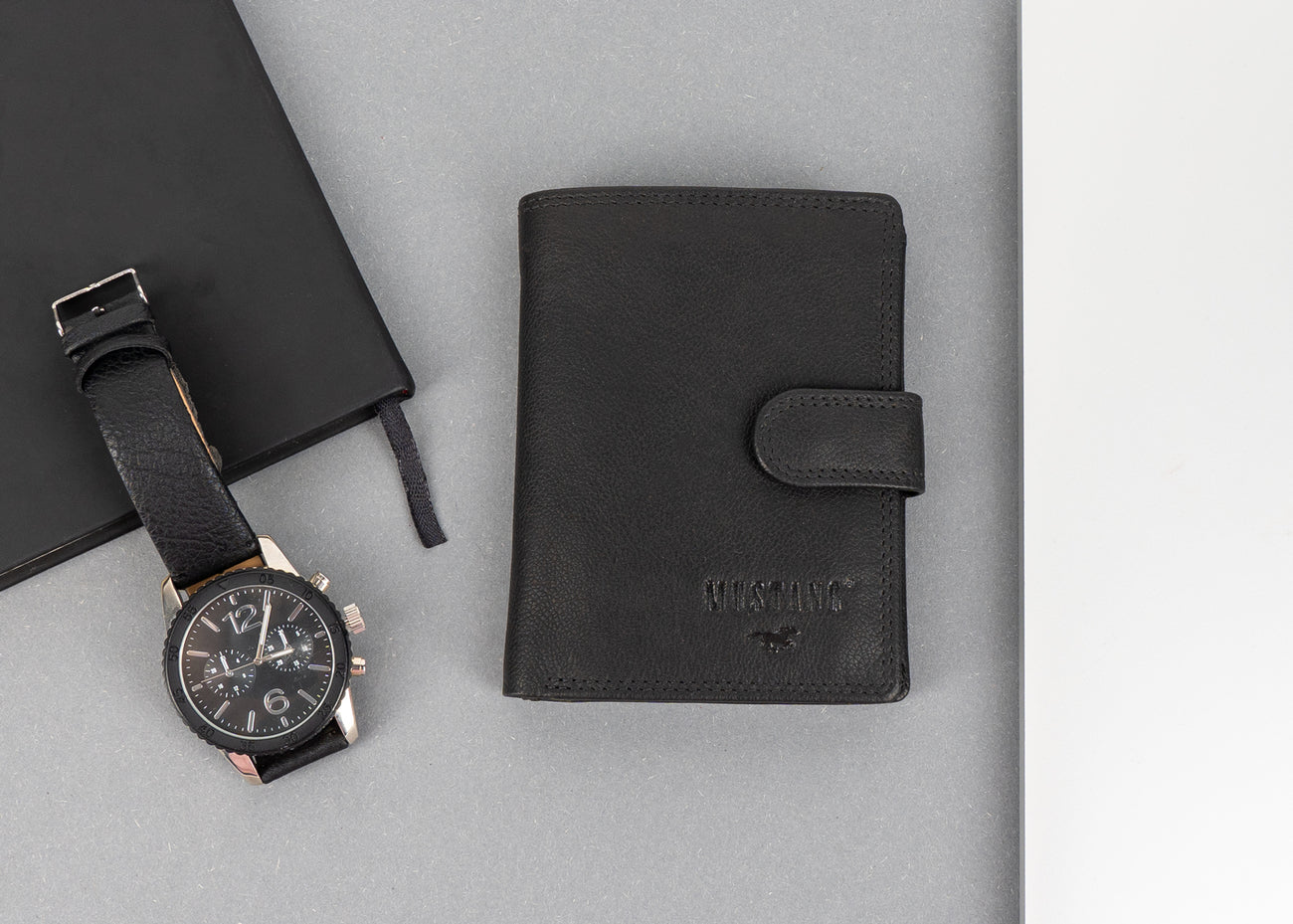 MUSTANG DENIMO HIGH WALLET MĘSKI PORTFEL SKÓRZANY NA KARTY POJEMNY BLACK RFID