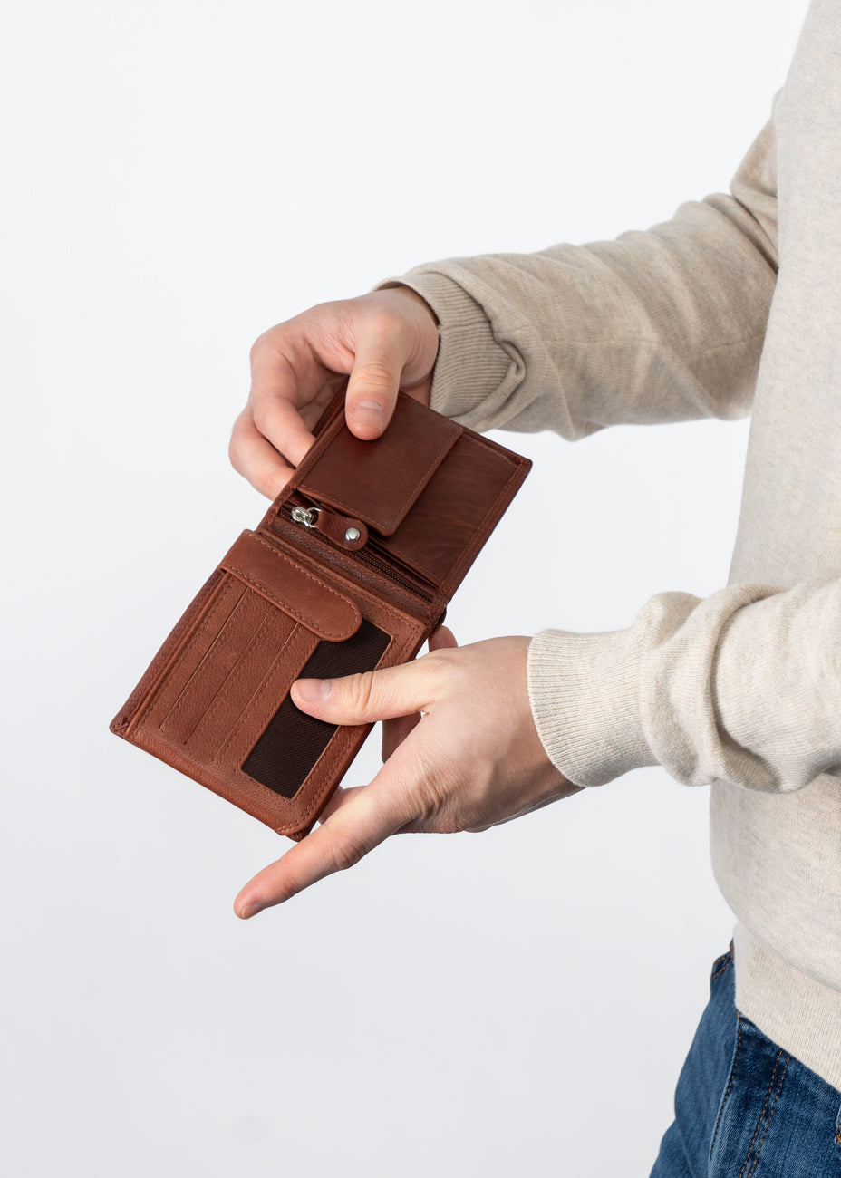 MUSTANG Denimo High Wallet Side Opening With Button SKÓRZANY PORTFEL POJEMNY NA KARTY PREMIUM