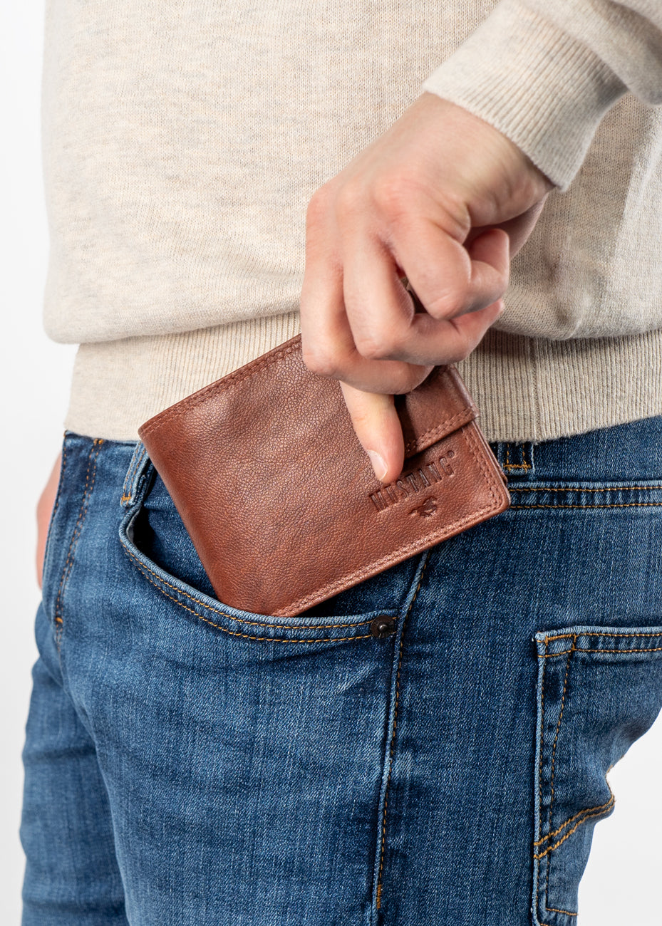 MUSTANG Denimo Wallet Side Opening With Button SKÓRZANY PORTFEL POJEMNY NA KARTY PREMIUM RFID