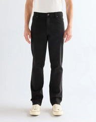 Męskie Jeansy Proste Wrangler Straight Black Rinse 112126014