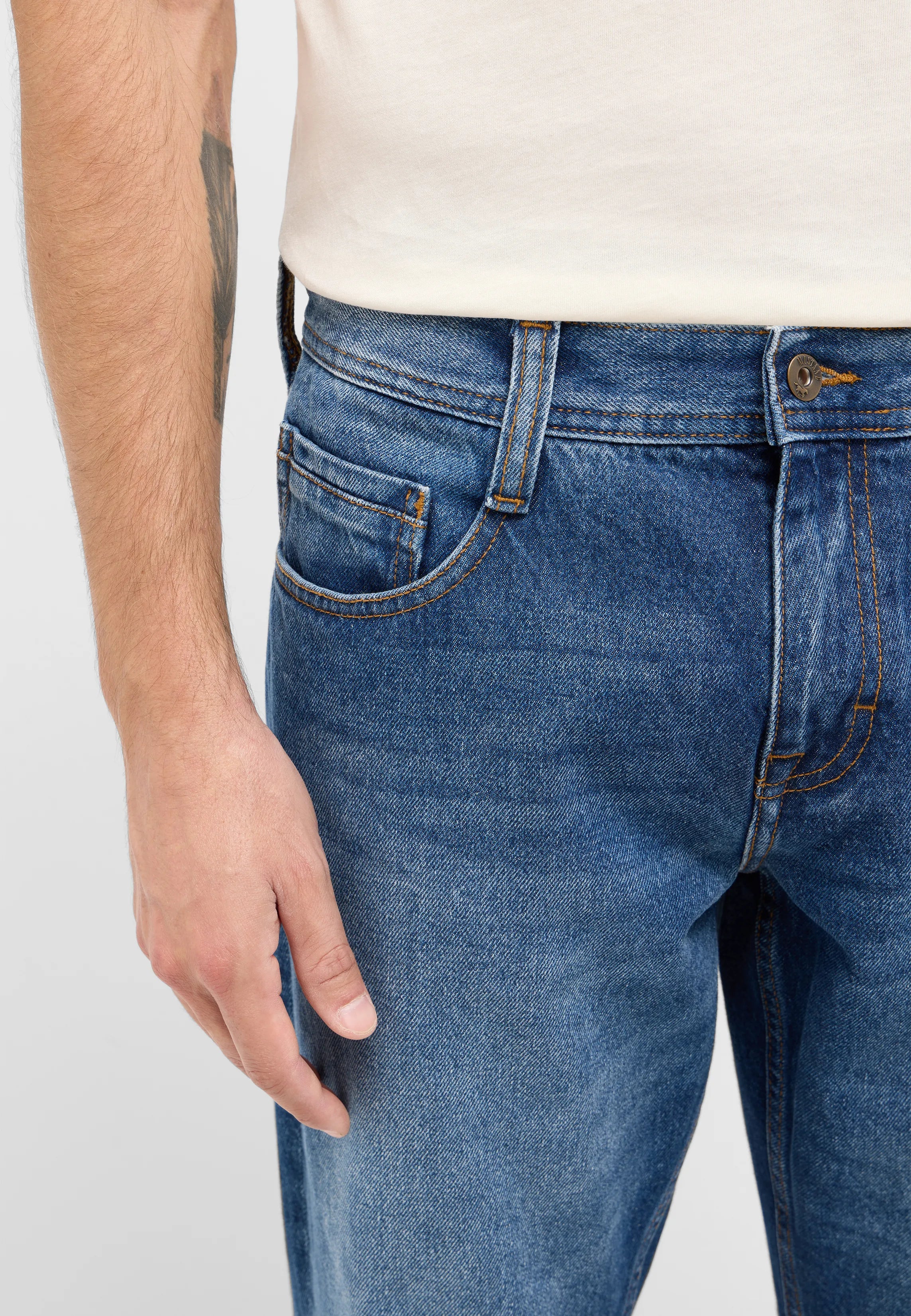 Męskie Spodnie Jeansowe MUSTANG Denver Straight Denim Blue 1016340 5000 682