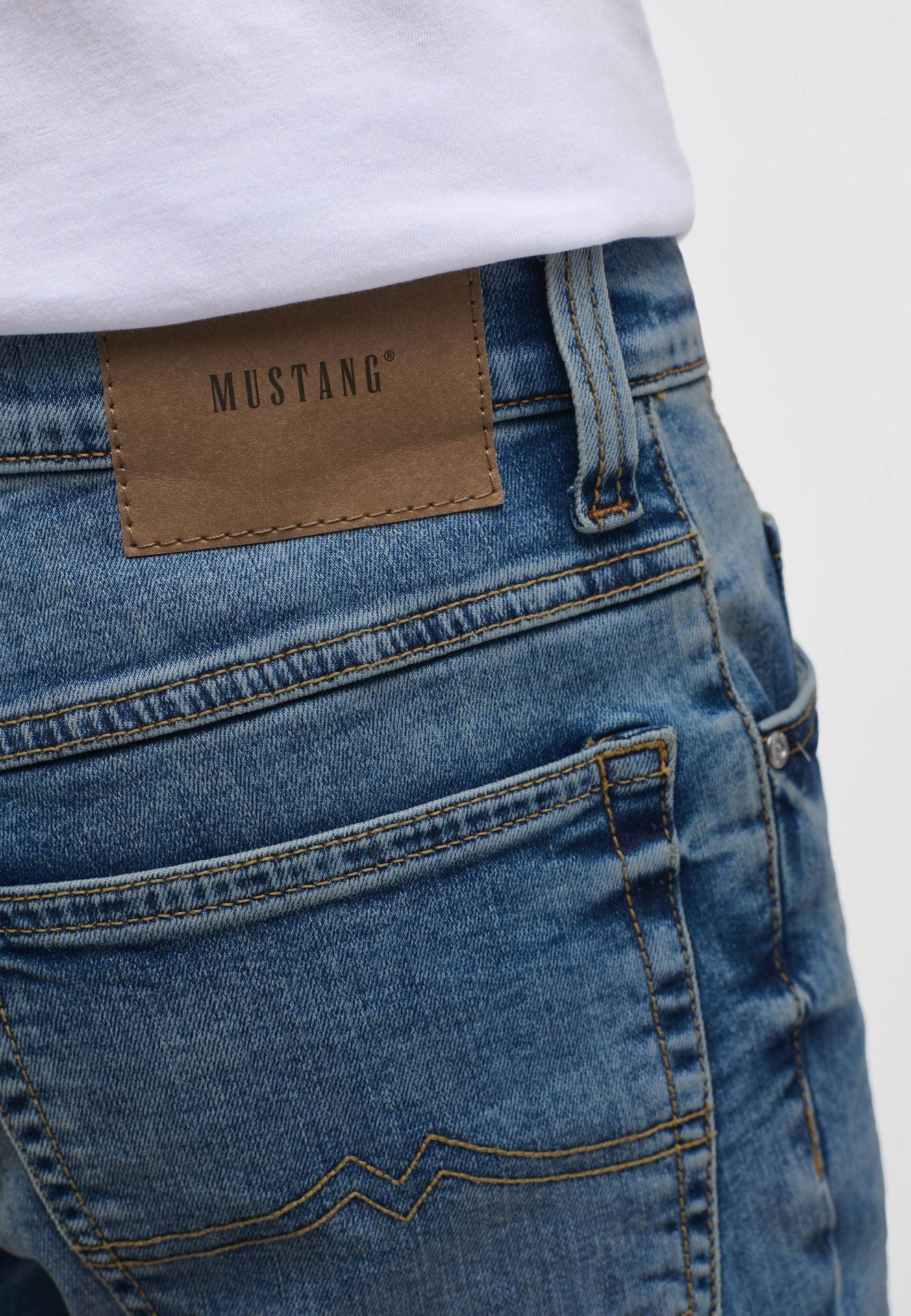 Męskie Spodnie Jeansowe MUSTANG Tramper Straight Denim Blue 1013716 5000 583