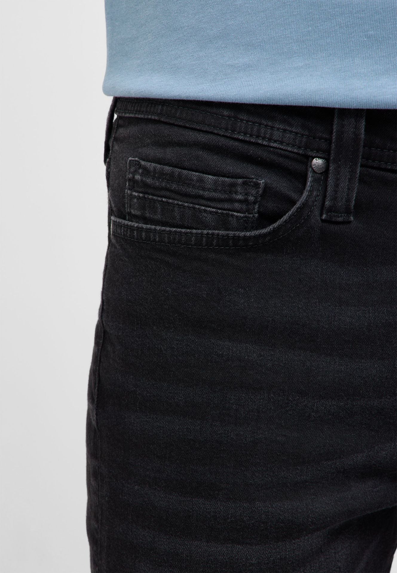 Męskie Spodnie Jeansowe Mustang Style Vegas Slim Denim Black 1018238 4000 982