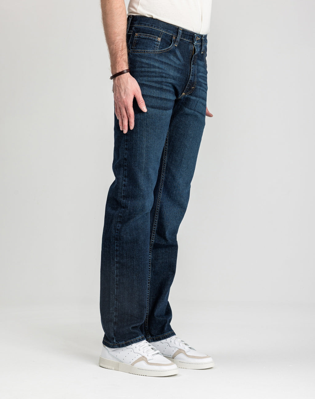 Męskie Spodnie Jeansowe Wrangler Regular Fit Blackened Indigo 112352956