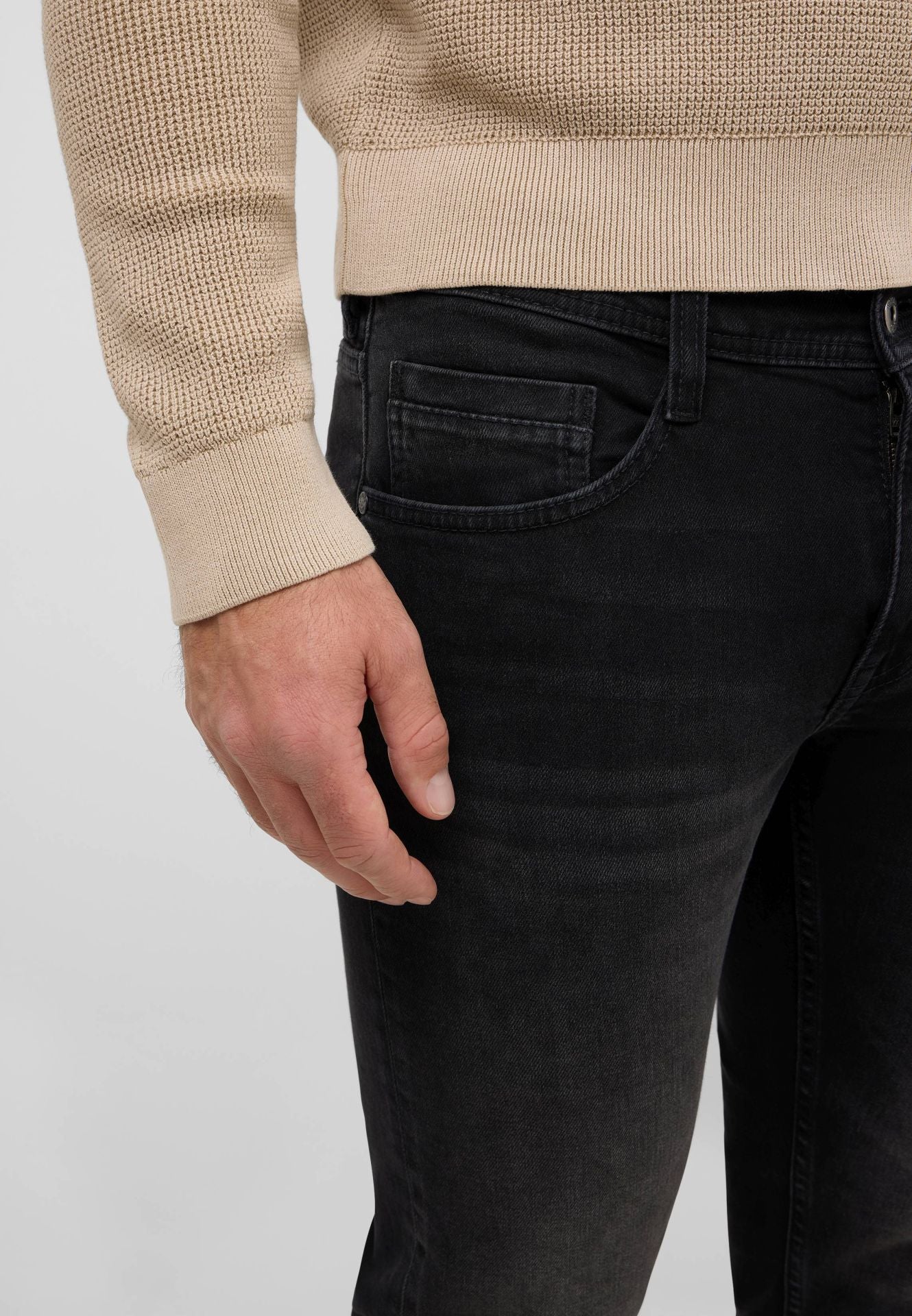 Męskie Spodnie jeansowe Mustang Style Oregon Slim Denim Black 1016798 4000 803