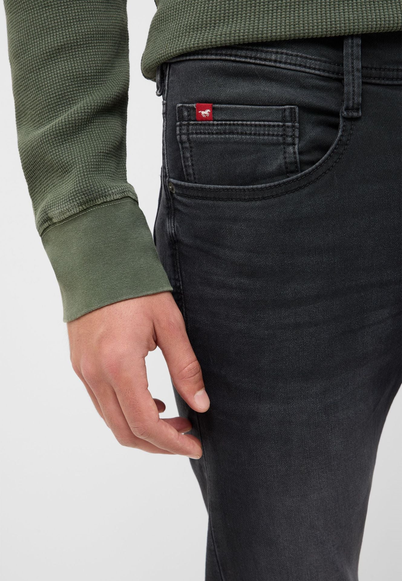 Męskie Spodnie jeansowe Mustang Style Oregon Slim K Denim Black 1017227 4000 883