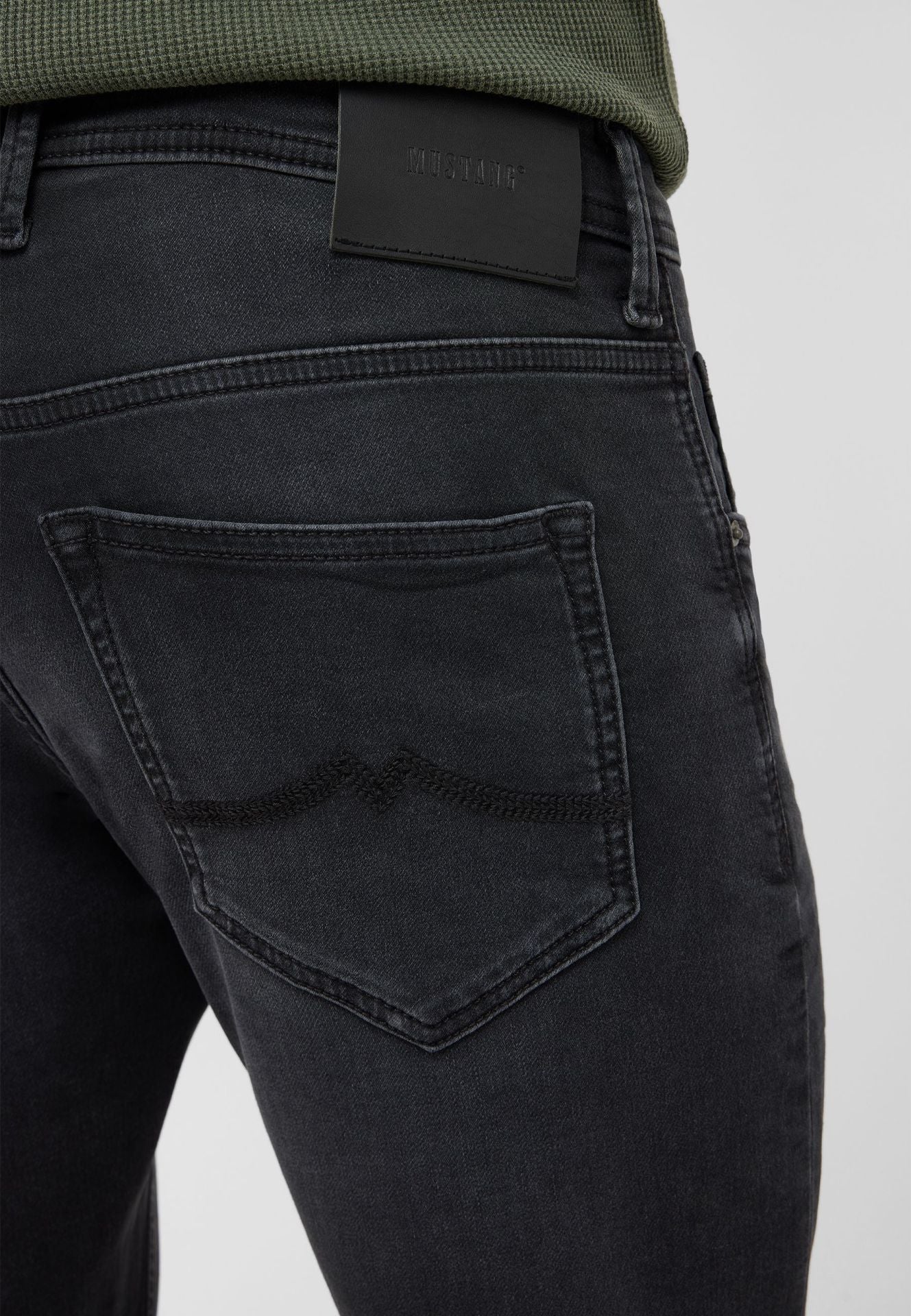 Męskie Spodnie jeansowe Mustang Style Oregon Slim K Denim Black 1017227 4000 883
