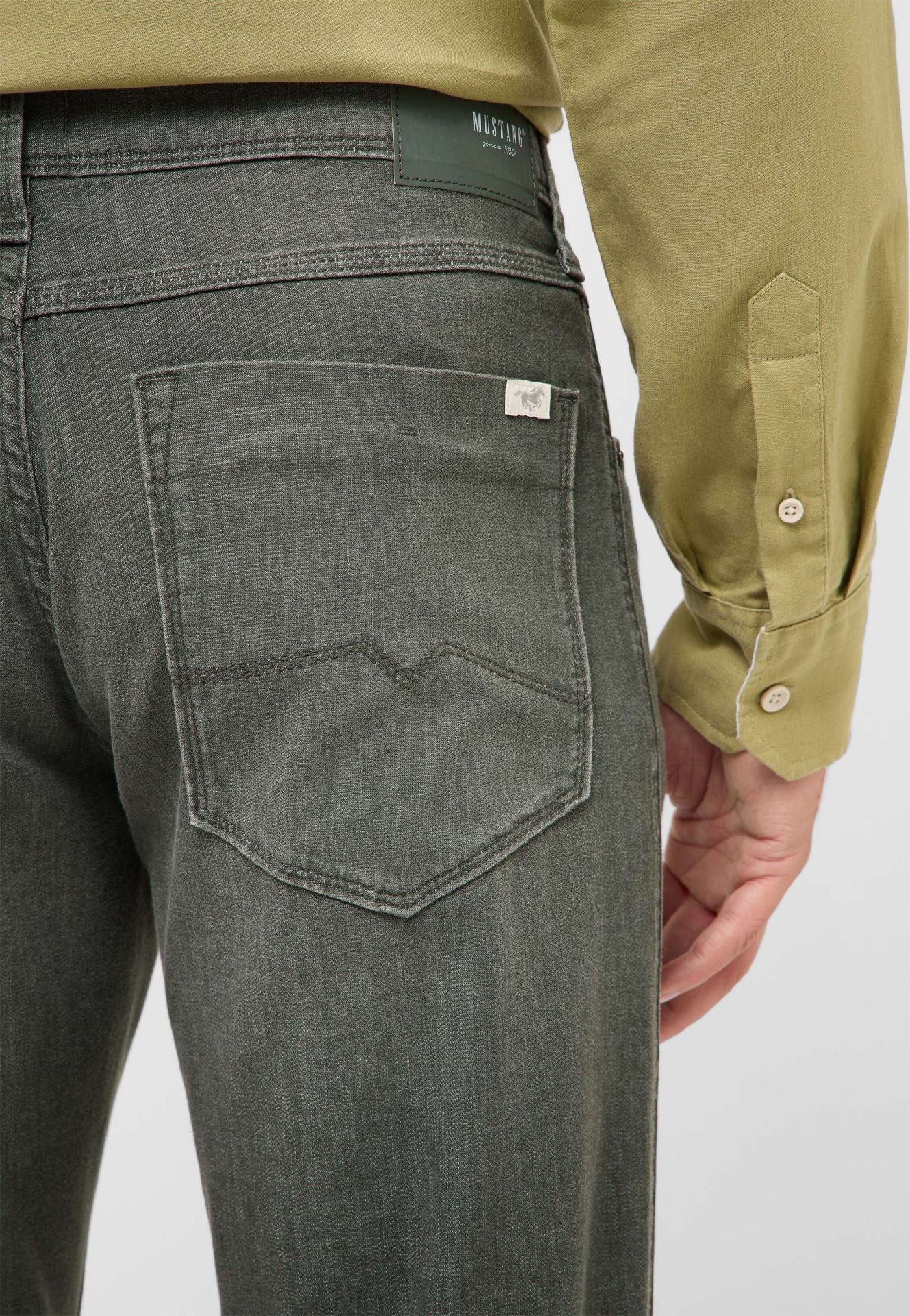 Męskie Spodnie Jeansowe Mustang Style Tramper Straight ULW Dark Ivy 1018580 6326