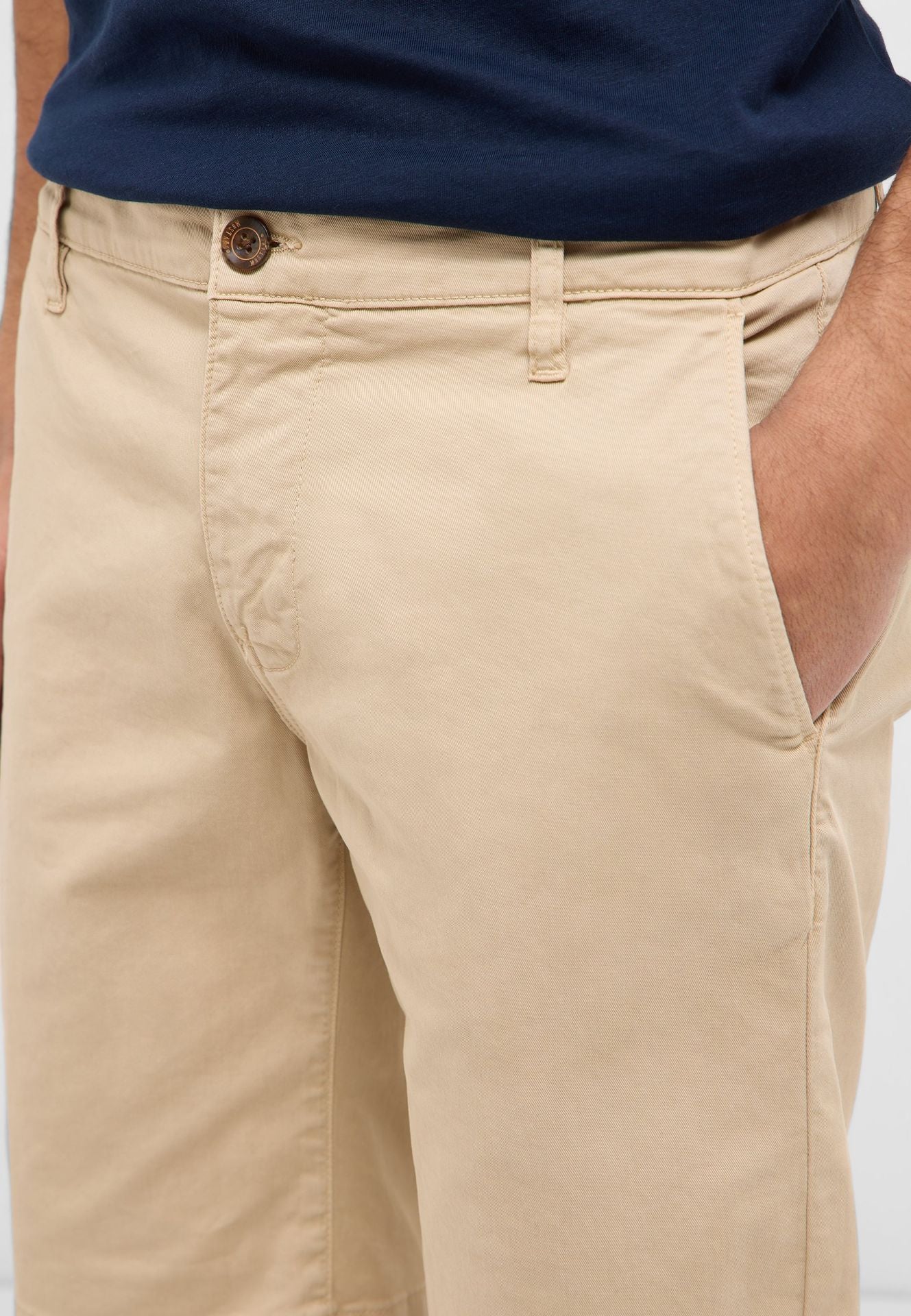 Męskie Szorty Mustang Style Brad Chino Shorts White Pepper 1017473 3268