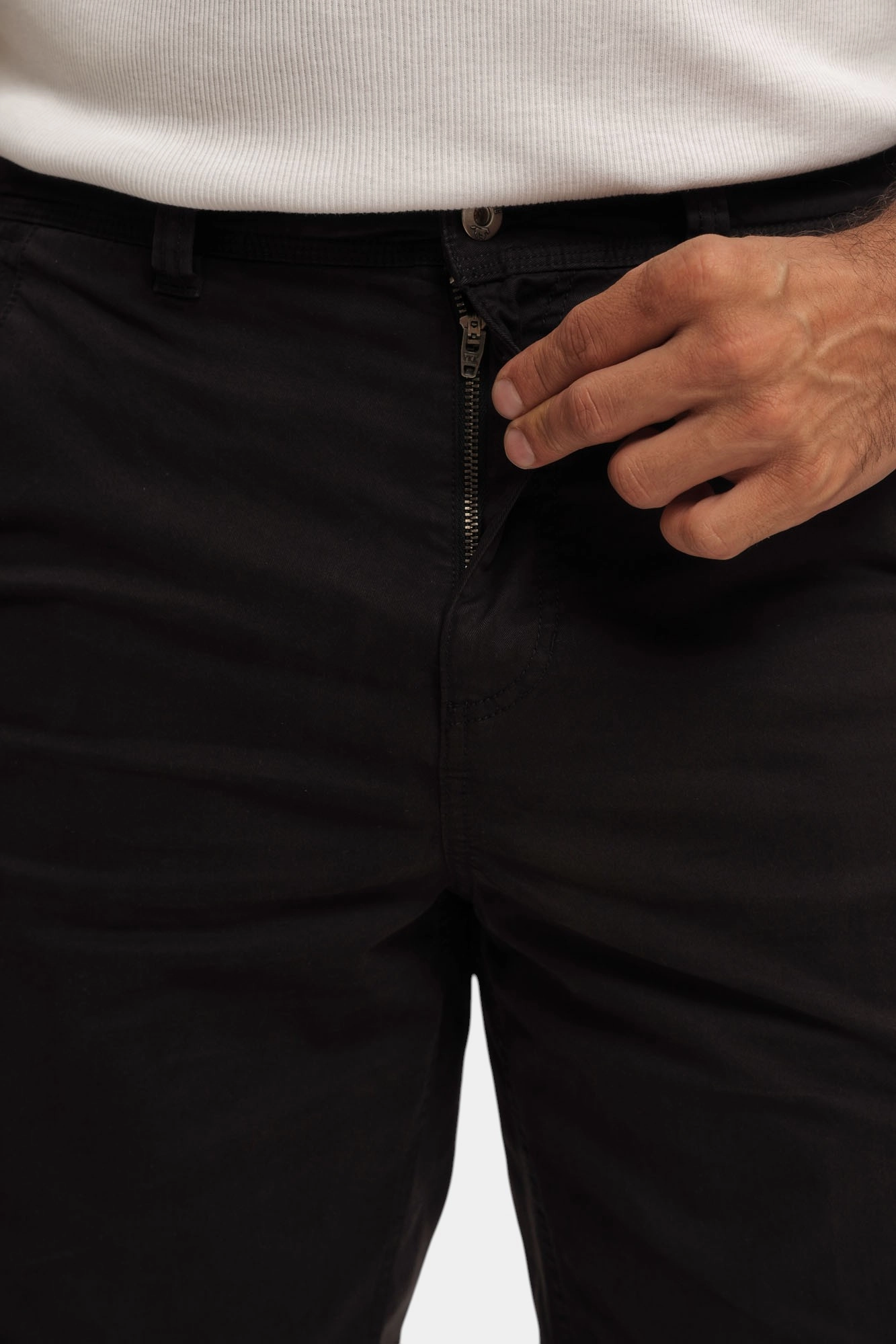 Męskie Szorty Mustang Style Houston Shorts Black Beauty 1016460 4185