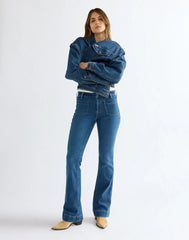 SPODNIE DAMSKIE WRANGLER FLARE BRIGHT MID 112386564