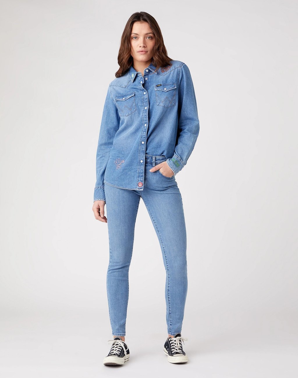SPODNIE DAMSKIE WRANGLER SKINNY INDIGO SKY W28KKR29G 112128293