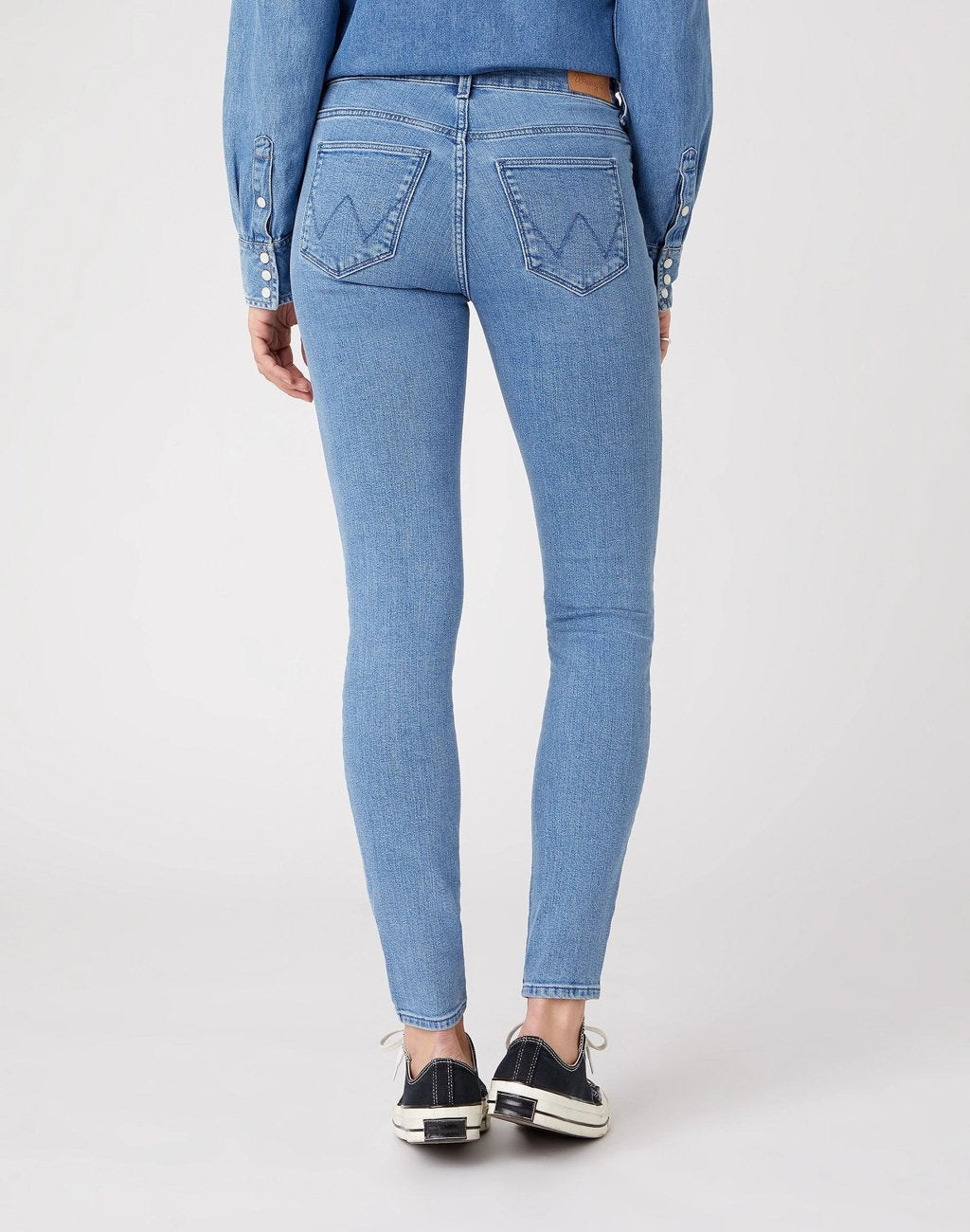SPODNIE DAMSKIE WRANGLER SKINNY INDIGO SKY W28KKR29G 112128293