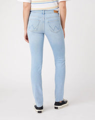 SPODNIE DAMSKIE WRANGLER SLIM CLEAR BLUE W28LZH280 112128452
