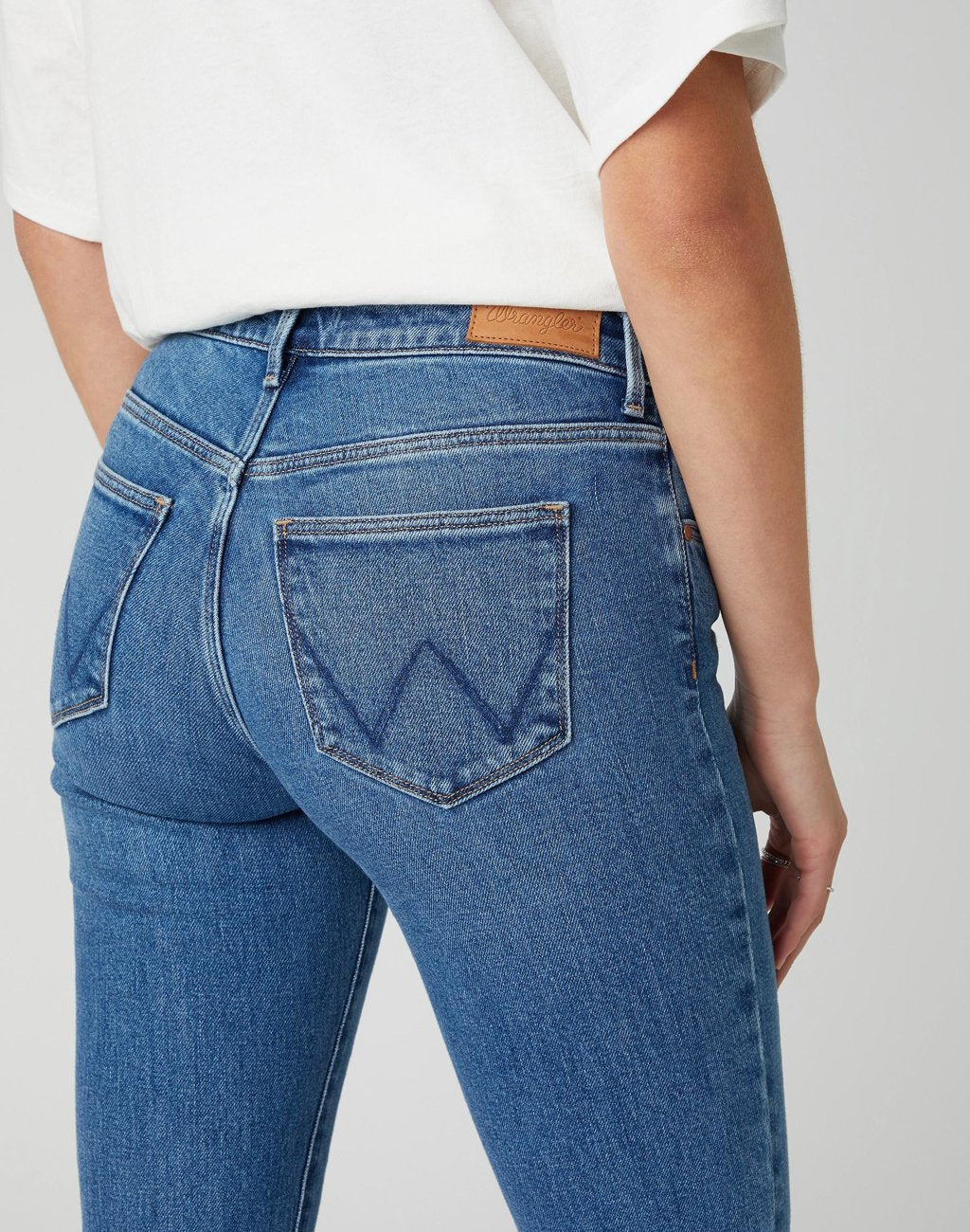 SPODNIE DAMSKIE WRANGLER SLIM SANDY W28LJX28Z 112128401