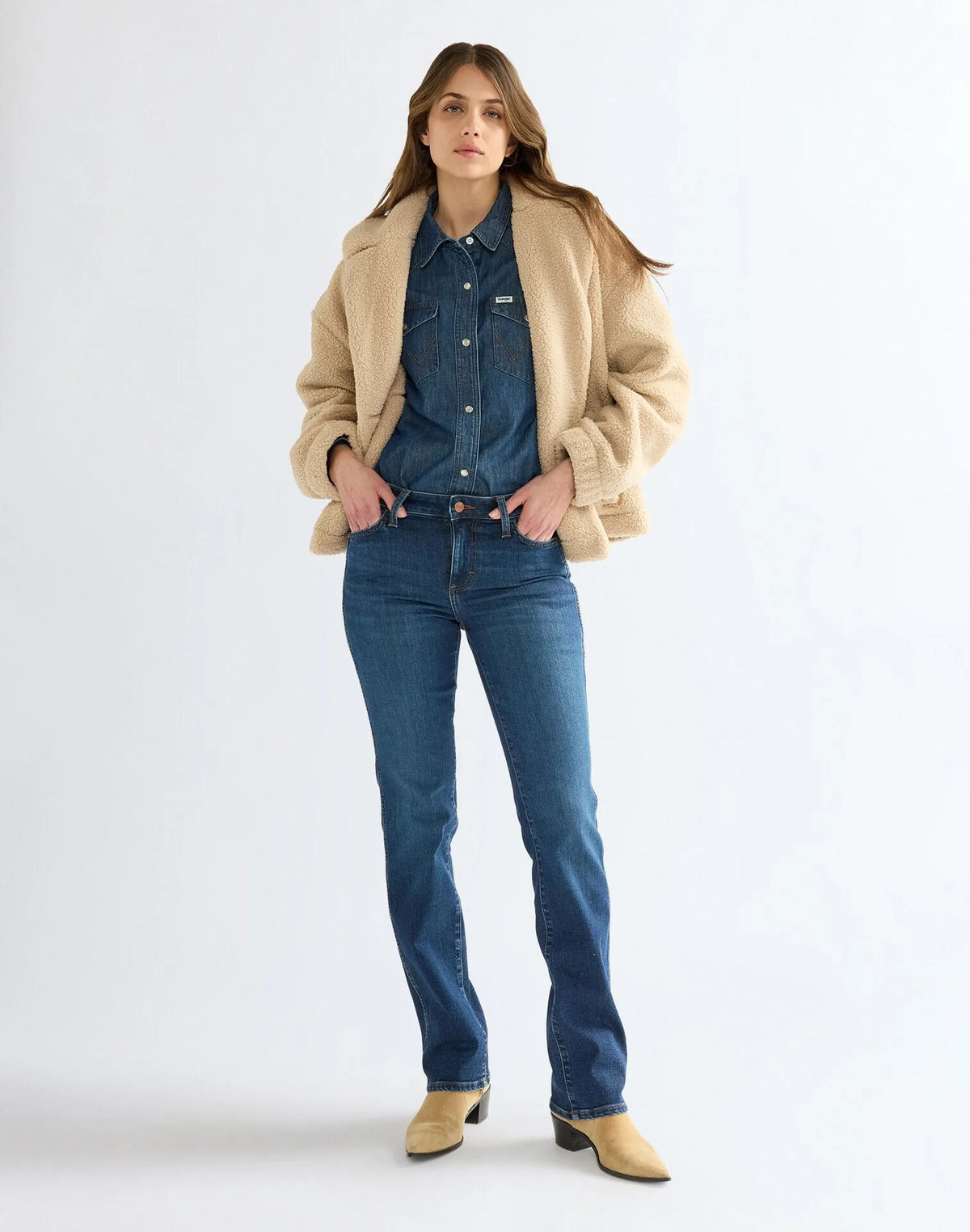 SPODNIE DAMSKIE WRANGLER STRAIGHT OVERCAST 112386686