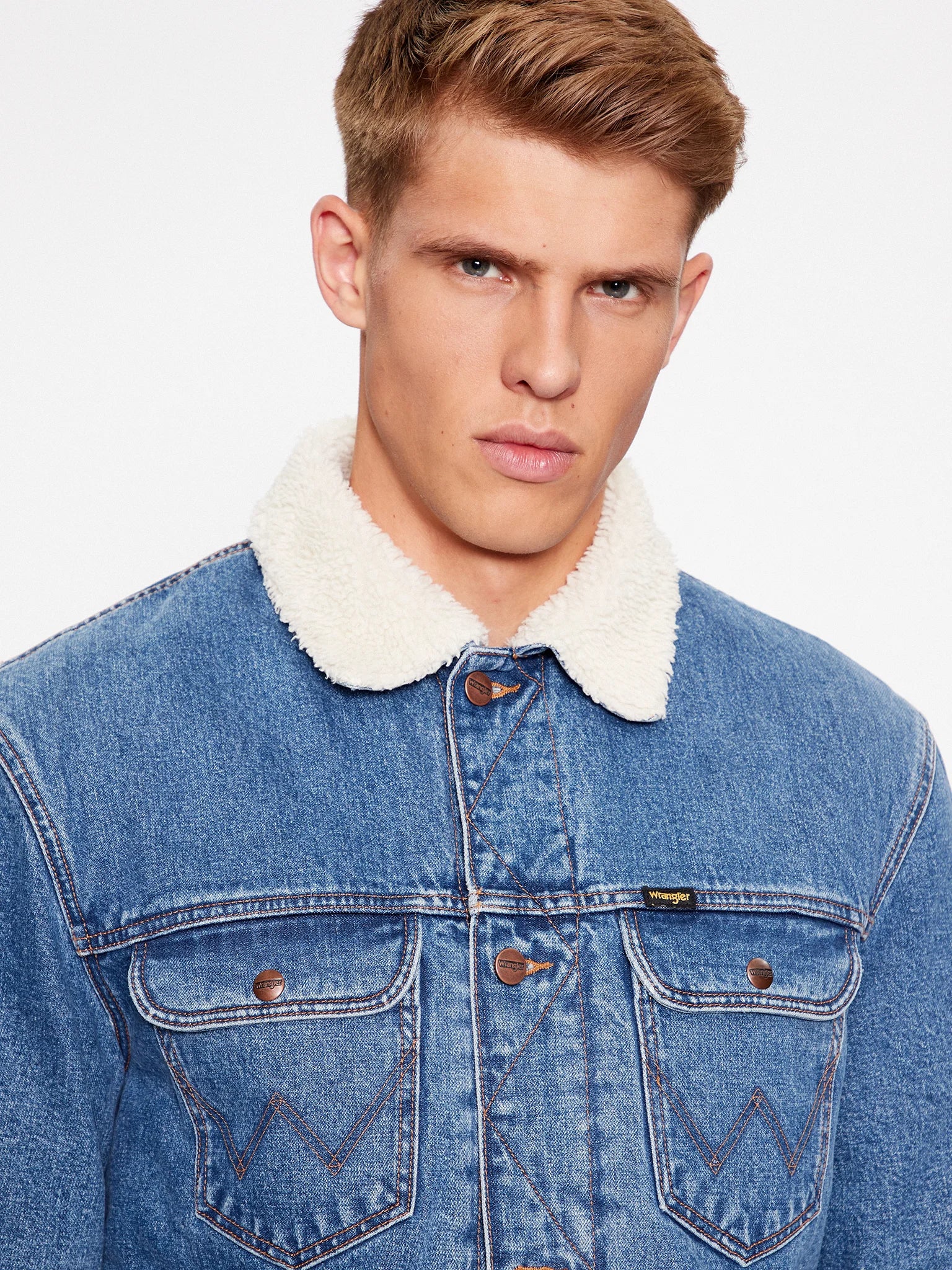 WRANGELR 124MJ SHERPA MĘSKA KURTKA JEANSOWA JEANS BLUE 112341083 W4MS013839