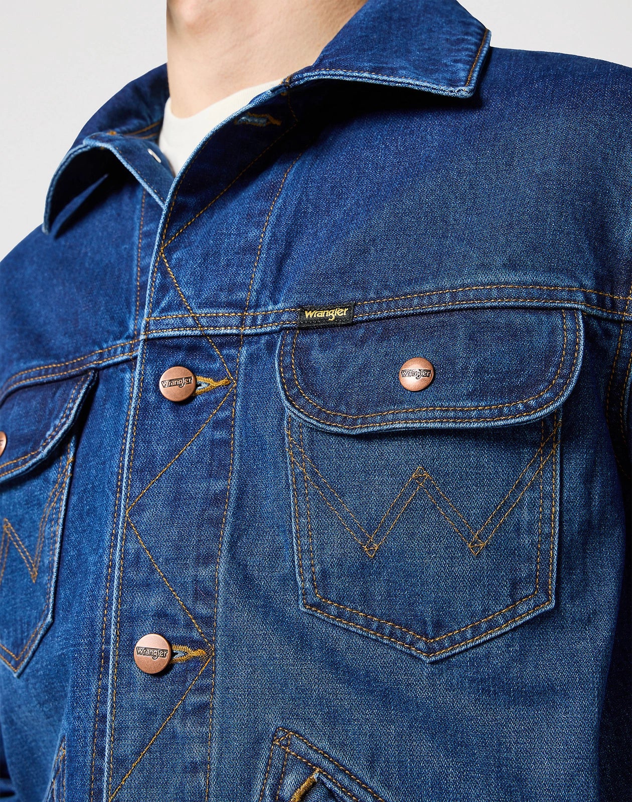 WRANGLER 124MJ FAR MĘSKA KURTKA JEANSOWA JEANS FAR AWAY 112341043 W4MJ007106