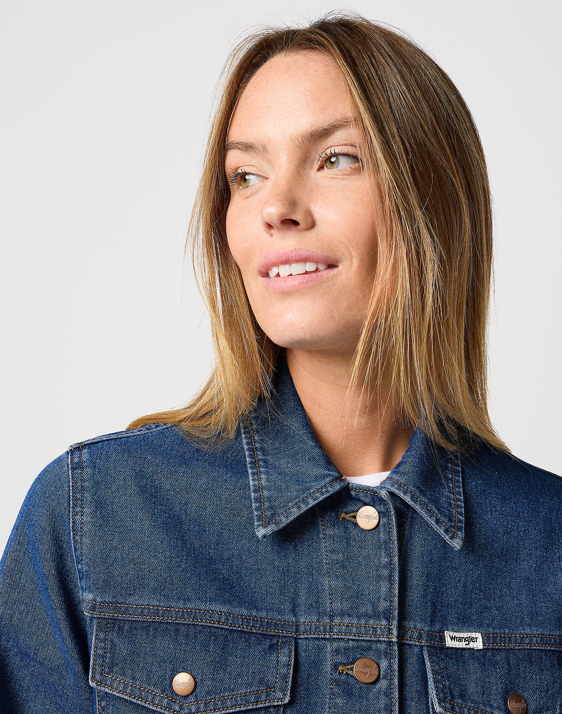 WRANGLER DAMSKA KURTKA JEANSOWA WRANGLER HERITAGE JACKET GOLDEN BLUE 112362331