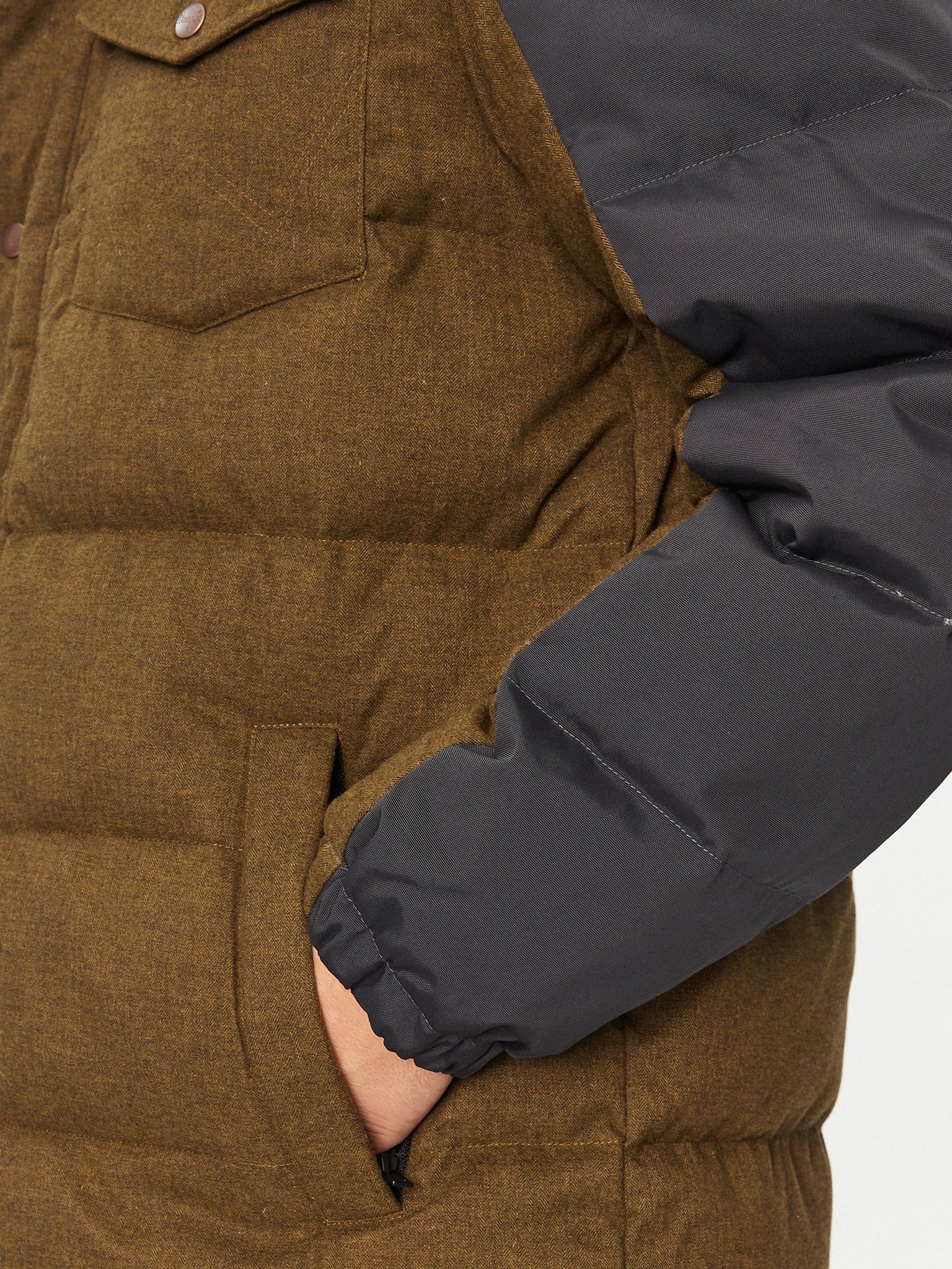 WRANGLER DOWN JACKET MĘSKA KURTKA ZIMOWA CIEPŁA NA ZIME FADED BLACK 112341101 W40L018280