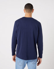 WRANGLER FUNNEL MĘSKA BLUZA LOGO NECK ZIP NAVY W663HA114 112320251
