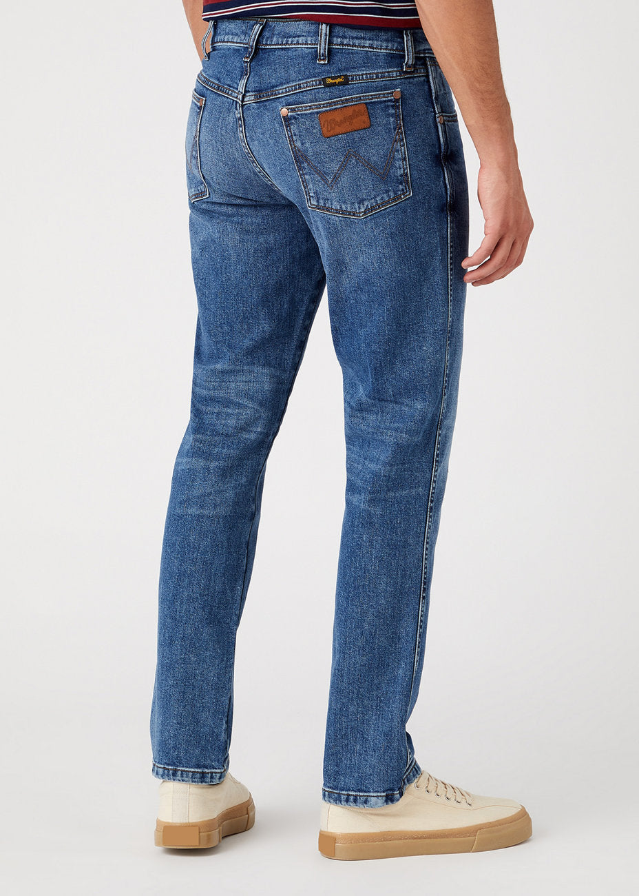WRANGLER GREENSBORO MĘSKIE SPODNIE JEANSOWE DARK WATERS W15Q5929V 112145820