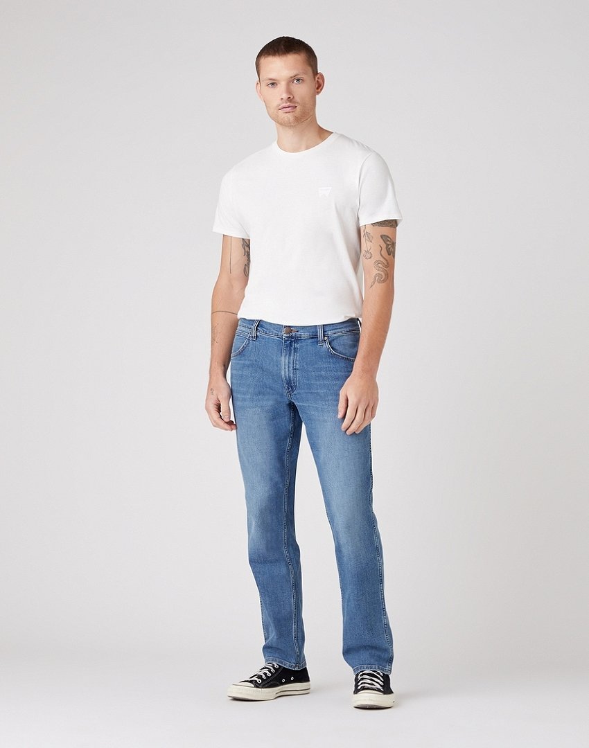 WRANGLER GREENSBORO MĘSKIE SPODNIE JEANSOWE DUSKY CLOUD W15QYJ38R 112145842