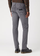 WRANGLER GREENSBORO MĘSKIE SPODNIE JEANSOWE IN SPACE W15Q29353