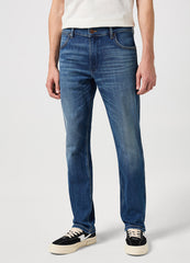 WRANGLER GREENSBORO MĘSKIE SPODNIE JEANSOWE JEANSY DŻINSY HARE BLUE 112350838 W15Q017969