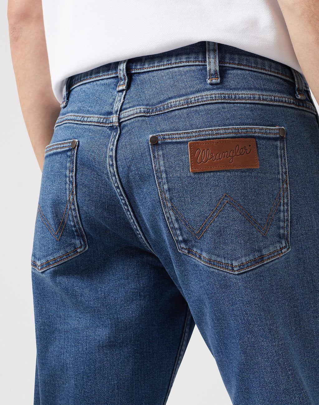WRANGLER GREENSBORO MĘSKIE SPODNIE JEANSOWE JEANSY DŻINSY HAZE 112350665 W15Q018394