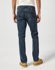 WRANGLER GREENSBORO MĘSKIE SPODNIE JEANSOWE JEANSY DŻINSY STORMY WASH 112357413 W15Q017437