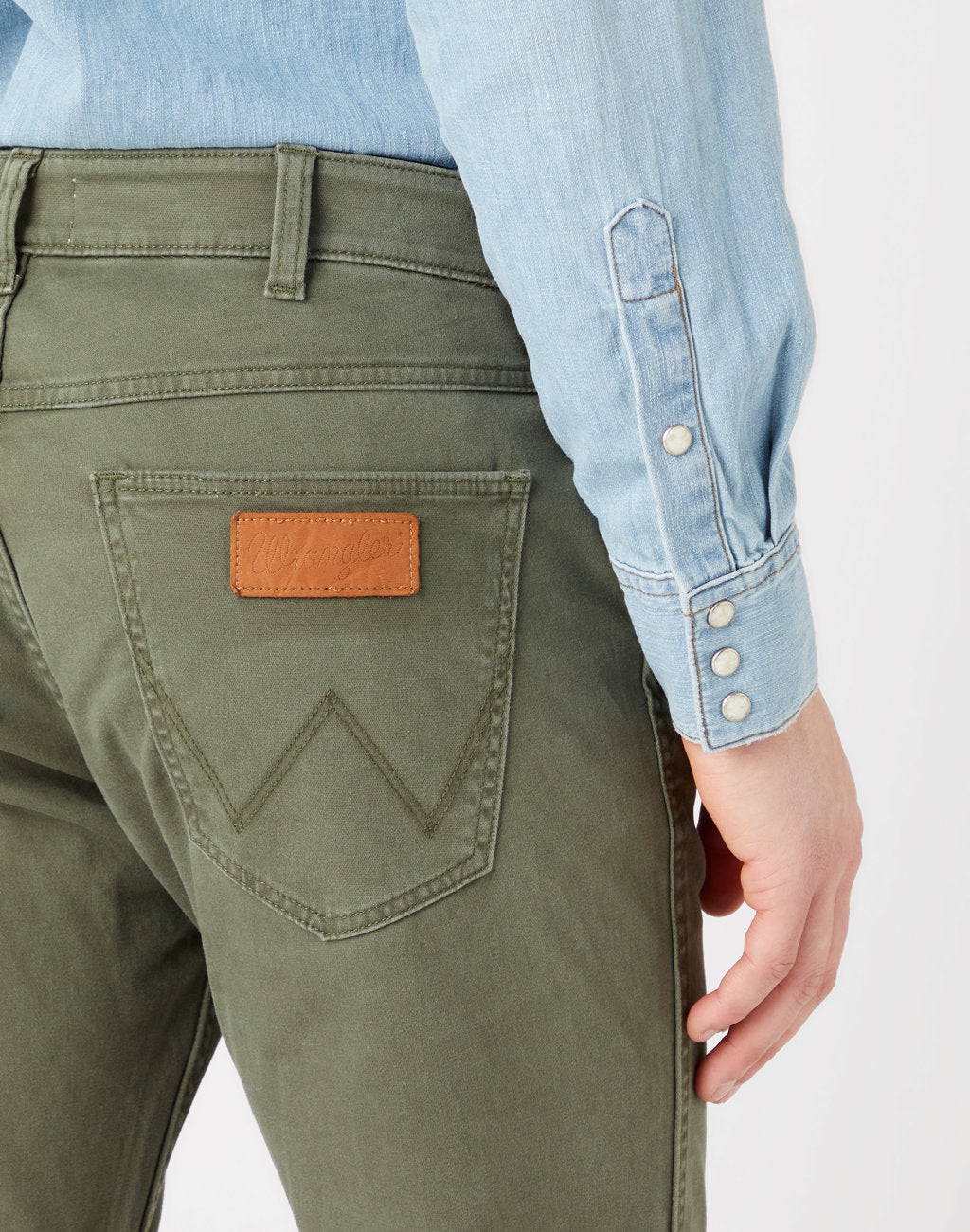 WRANGLER GREENSBORO MĘSKIE SPODNIE JEANSOWE MILITARE GREEN W15Q71G40 112319944