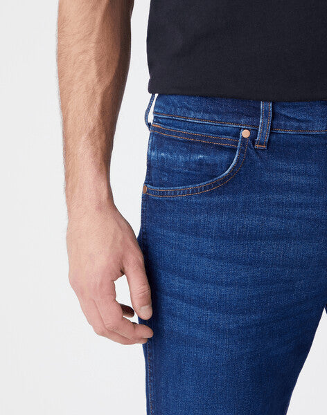WRANGLER GREENSBORO MĘSKIE SPODNIE JEANSOWE THE BULLSEYE W15QYI39K 112144766