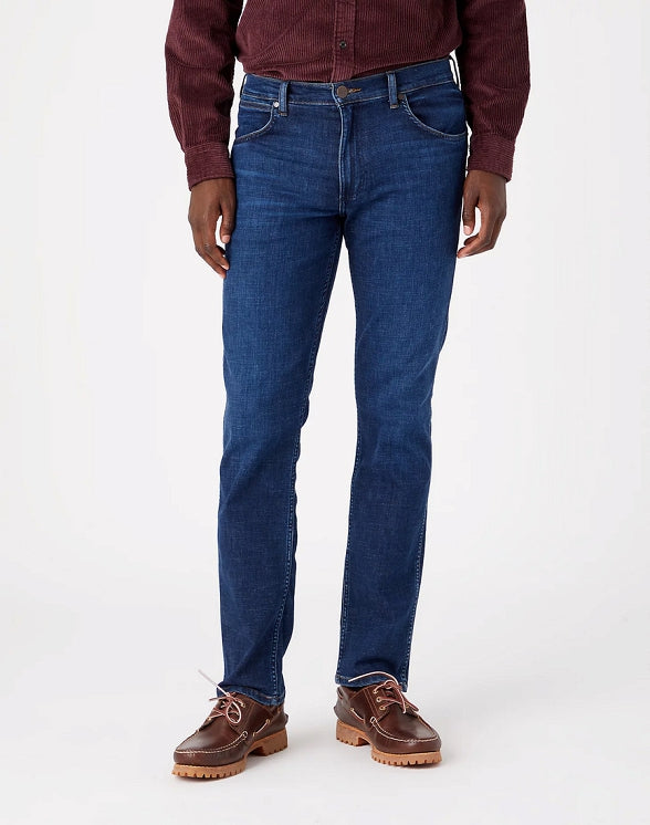 WRANGLER GREENSBORO MĘSKIE SPODNIE JEANSOWE THESE DAYS W15Q7423C 112320206