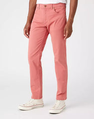WRANGLER GREENSBORO MĘSKIE SPODNIE MATERIAŁOWE FADED ROSE W15QY6XAP 112145839