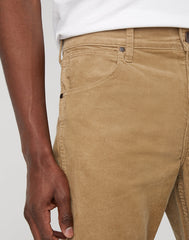 WRANGLER GREENSBORO MĘSKIE SPODNIE SZTRUKSOWE SZTRUKSY SZTRUKS LEAD GREY W15QLMM24