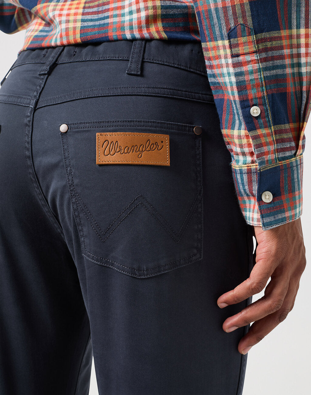 WRANGLER LARSTON MĘSKIE SPODNIE JEANSOWE JEANSY DŻINSY DARK NAVY W18S018200 112350798